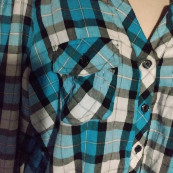 Care N Sport Long Sleeve Shirt, sz 1X,  Black Blue flap front pockets, pre-owned - Picture 7 of 9